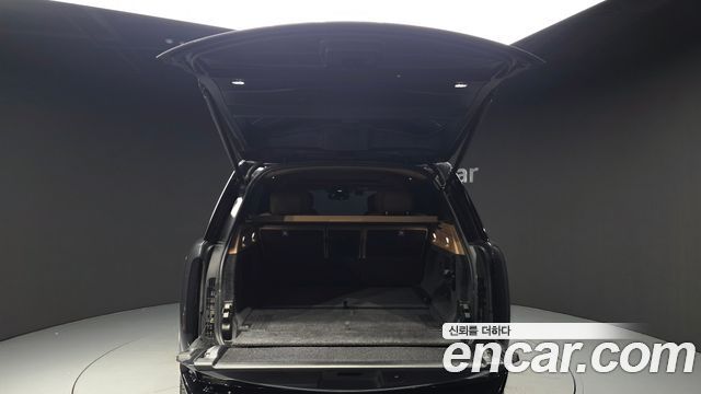 Land Rover Range Rover 2023 — photo 38