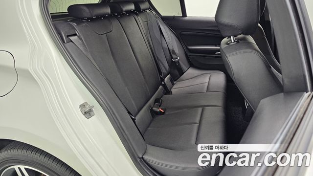 BMW 1-Series 2018 — photo 11