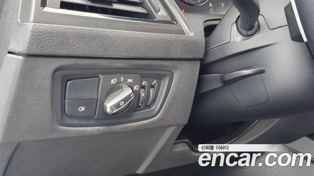 BMW 1-Series 2018 — photo 16