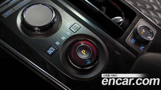 Genesis GV80 2023 — photo 12