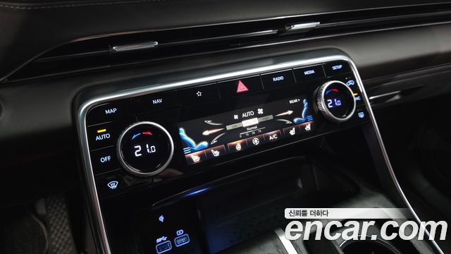 Genesis GV80 2023 — photo 23