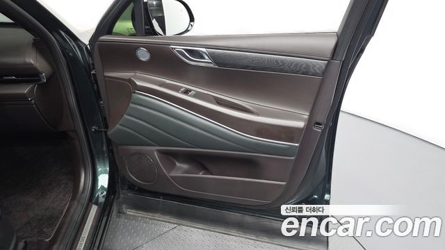 Genesis GV80 2023 — photo 14