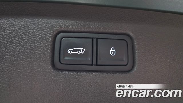 Genesis GV80 2023 — photo 32