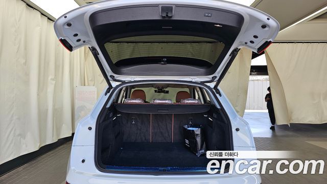 Audi Q5 2023 — photo 26