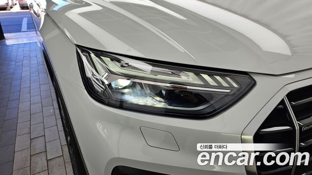 Audi Q5 2023 — photo 8