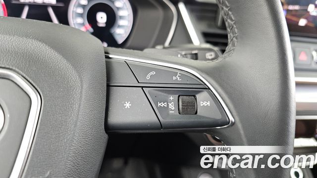 Audi Q5 2023 — photo 32