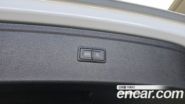 Audi Q5 2023 — photo 33