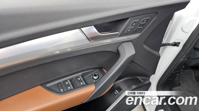 Audi Q5 2023 — photo 36