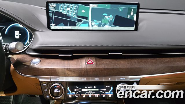 Genesis G80 2022 — photo 19