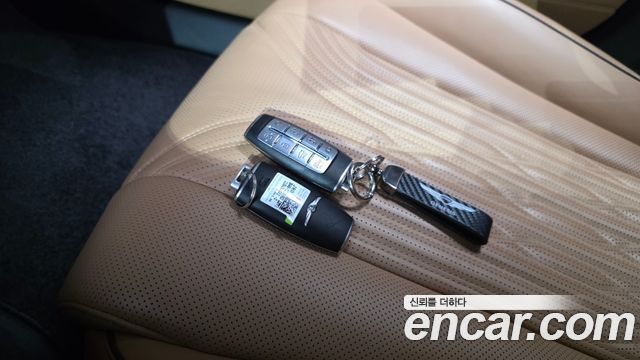 Genesis G80 2022 — photo 23