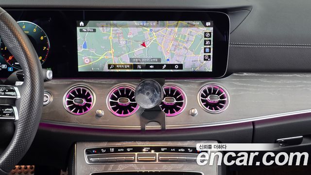 Mercedes-Benz E-Class 2023 — photo 20