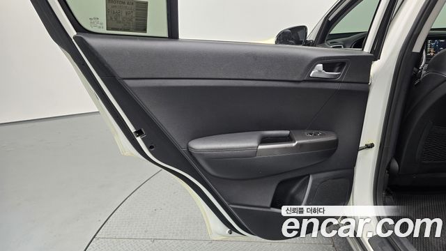 Kia Sportage 2016 — photo 15