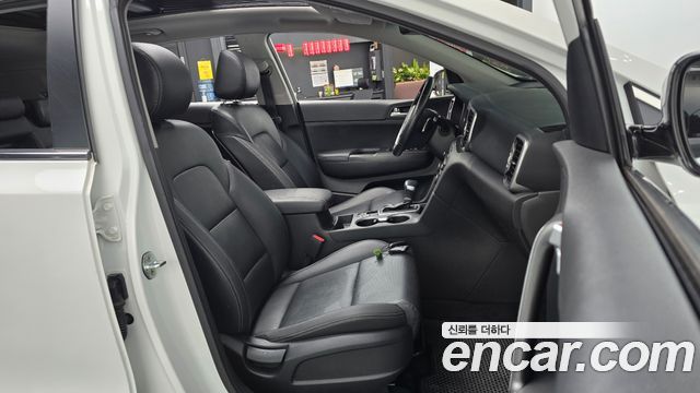 Kia Sportage 2016 — photo 16