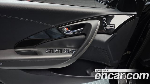 Hyundai Grandeur 2015 — photo 17