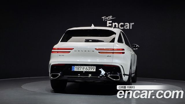 Genesis GV70 2025 — photo 4