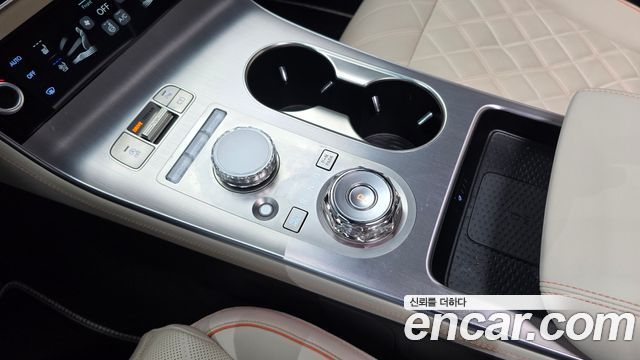 Genesis GV70 2025 — photo 12