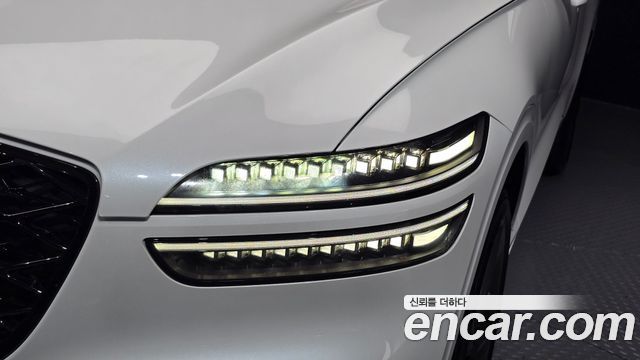 Genesis GV70 2025 — photo 8