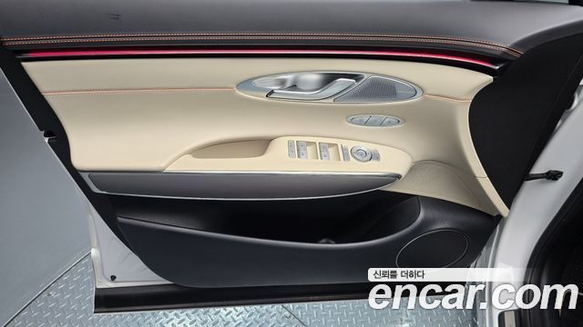 Genesis GV70 2025 — photo 14
