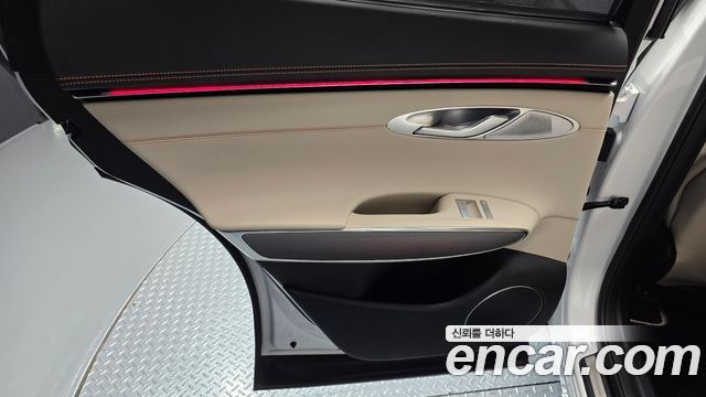 Genesis GV70 2025 — photo 15