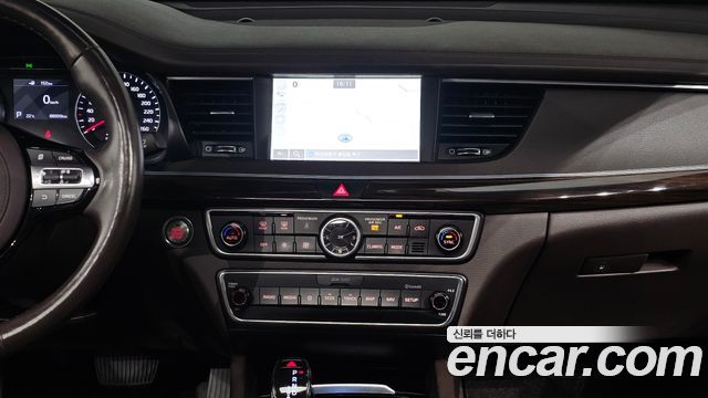 Kia K7 2018 — photo 20