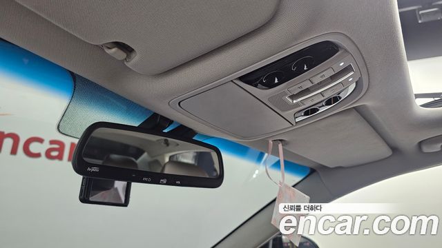 Kia K7 2018 — photo 23