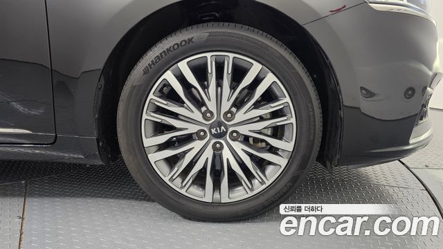 Kia K7 2018 — photo 7