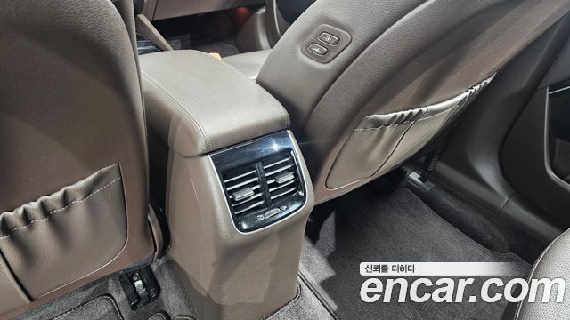 Kia K7 2018 — photo 32