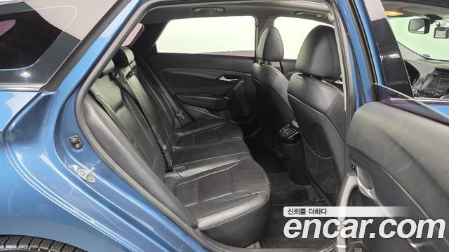 Hyundai i40 2012 — photo 12