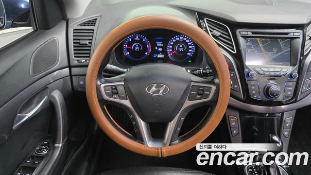 Hyundai i40 2012 — photo 13