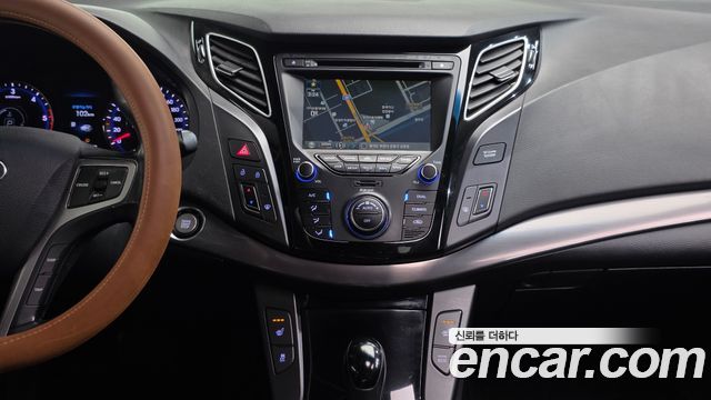 Hyundai i40 2012 — photo 14