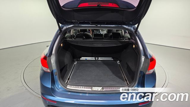 Hyundai i40 2012 — photo 20