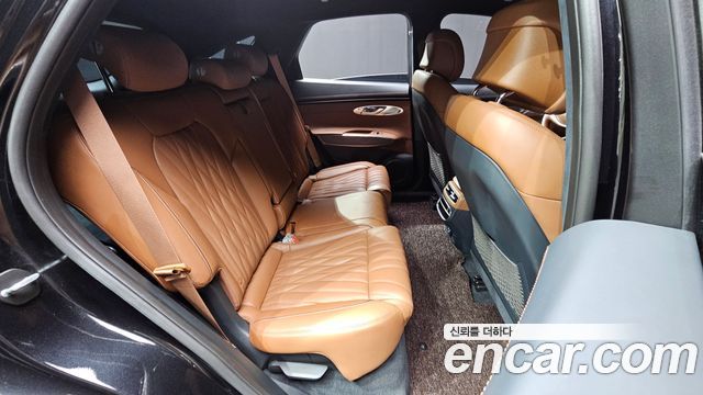 Genesis GV70 2023 — photo 12