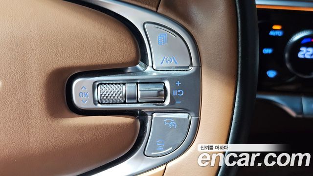 Genesis GV70 2023 — photo 14