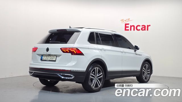 Volkswagen Tiguan 2022 — photo 2