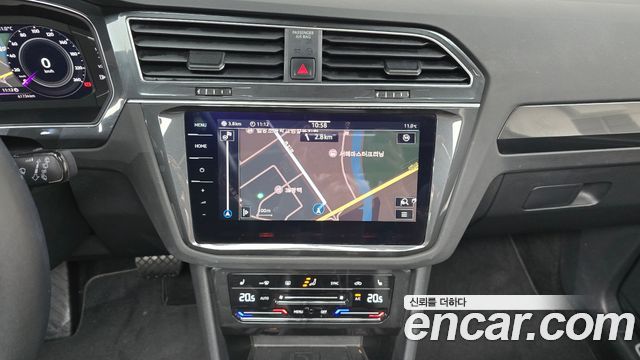 Volkswagen Tiguan 2022 — photo 11