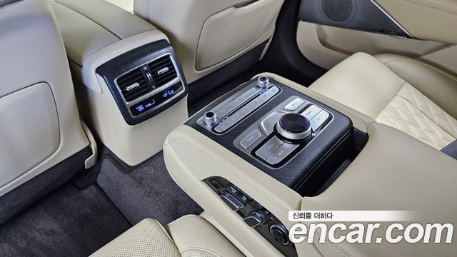 Kia K9 2023 — photo 18
