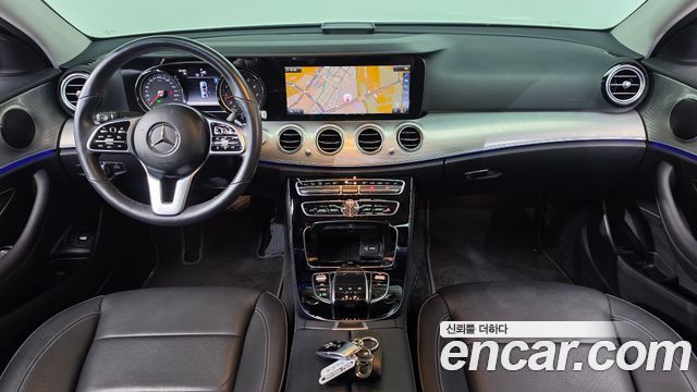 Mercedes-Benz E-Class 2019 — photo 10