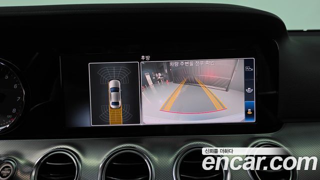 Mercedes-Benz E-Class 2019 — photo 20