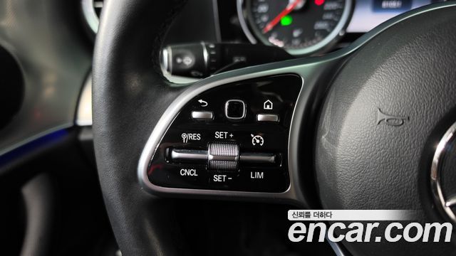 Mercedes-Benz E-Class 2019 — photo 22