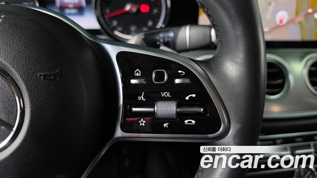 Mercedes-Benz E-Class 2019 — photo 23
