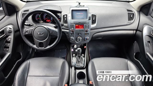 Kia Porte 2012 — photo 7