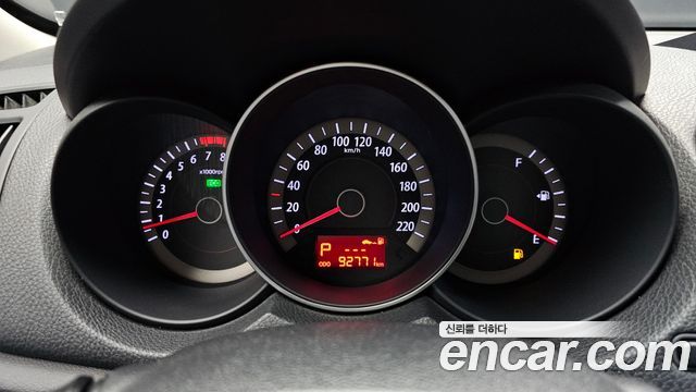 Kia Porte 2012 — photo 8