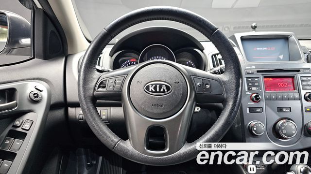 Kia Porte 2012 — photo 13
