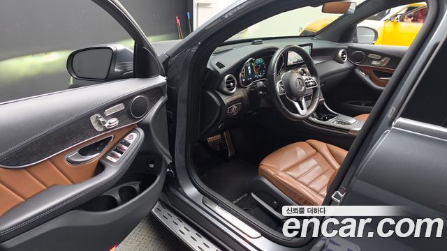 Mercedes-Benz GLC-Class 2022 — photo 13