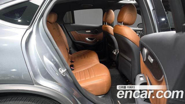 Mercedes-Benz GLC-Class 2022 — photo 17