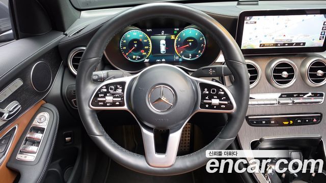 Mercedes-Benz GLC-Class 2022 — photo 18