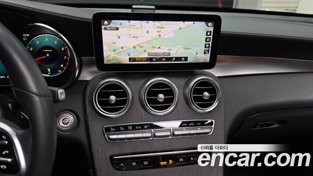Mercedes-Benz GLC-Class 2022 — photo 19