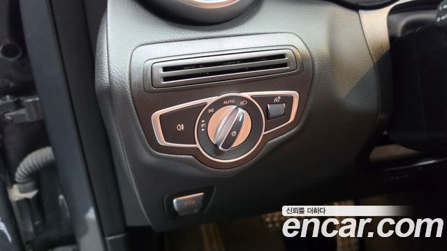Mercedes-Benz GLC-Class 2022 — photo 28