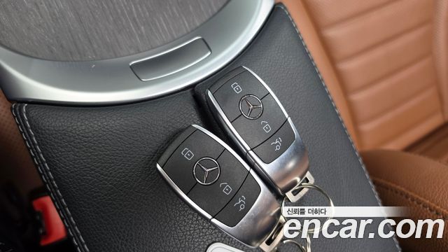 Mercedes-Benz GLC-Class 2022 — photo 29