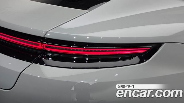 Porsche Panamera 2025 — photo 9